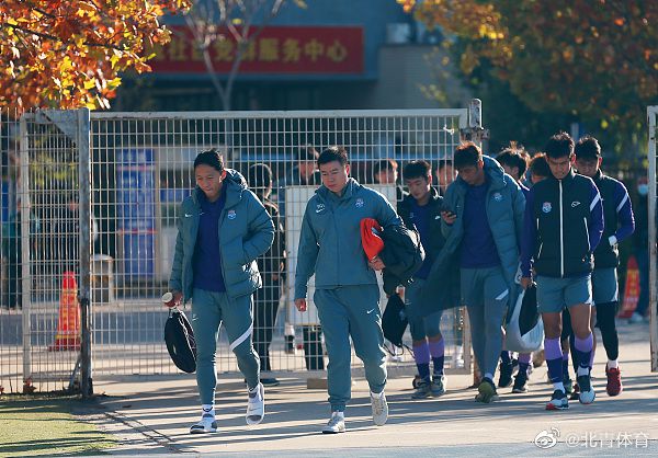 但消息刚爆出，埃文斯本人就立即发文回应：;我才知道这件事